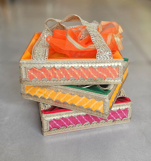 Square Decorative  lehriya Hamper Tray Basket with Net Potli Cover & Handles, 10 x 10 x 3 Inch Gift Basket Box for Wedding, Engagement, Return Gifts, Dry Fruits, Festive Packaging & Trousseau Packing