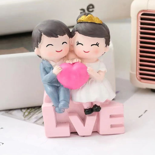 Couples Miniature for Home, Bedroom, Living Room, Office, Restaurant Decor, Figurines and Cake Decoration Item for Anniversary Cake