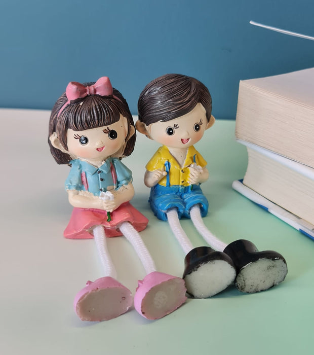 Hanging Legs Cute Boy and Girl Home Decor Showpiece – Elegant Hanging Leg Design for Decorative Room Enhancement