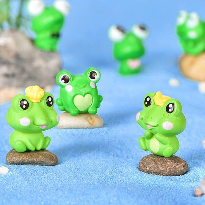 Frog Miniature Set for Home, Bedroom, Living Room, Office, Restaurant Decor, Figurines and Valentine Decoration Items, (Resin)