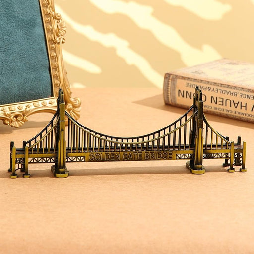 Golden Gate Bridge Idol Statue for Decorative Showpeice for Home Decor, Living Room, Table Top, Desk Decor, Office Desk