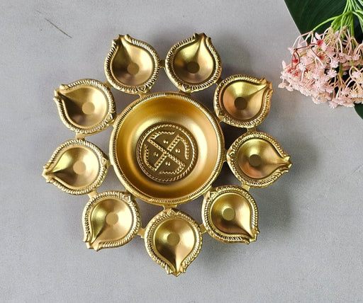 Decorative Round Gold Polish Decorative Urli Bowl Candle Holder for Home Decor,Mandir Decor,Diwali Decor, Floating Flowers,Candles Diya holder, Office,Table Decor, Entrance Decoration Item(Golden)